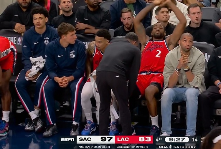 开云官方网站-伤不起啊！伦纳德防守时又被撞到&amp;一瘸一拐 已确定退赛！