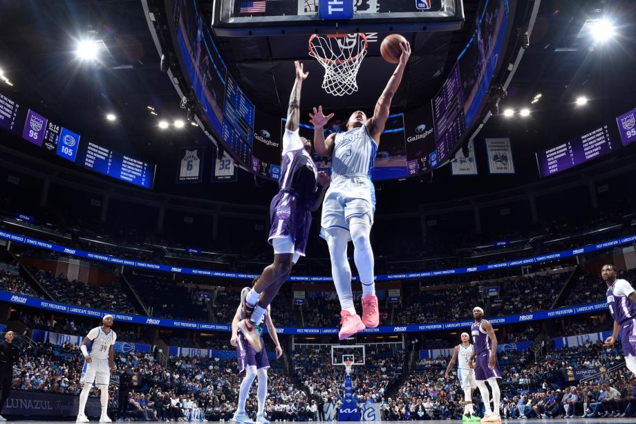 班凯罗30+9+7德罗赞31+11 魔术主场力克国王